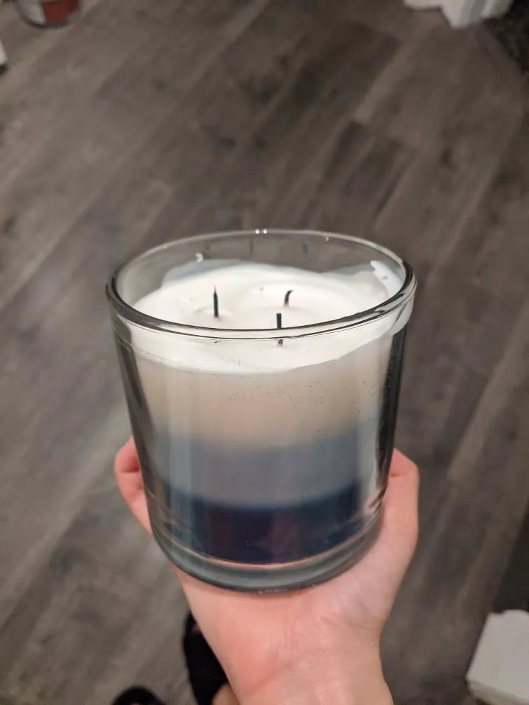 Big Peppermint And Cedar 3 Wick Candle photo 1