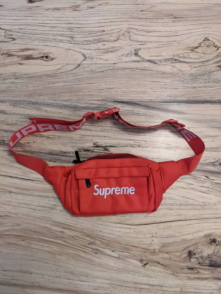 NEW - Red Supreme Fanny photo 1