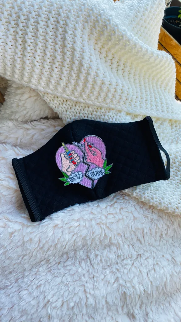 Best Buds Face Mask photo 1