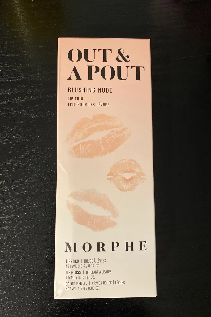 M O R P H E  OUT & A POUT 💄 photo 1