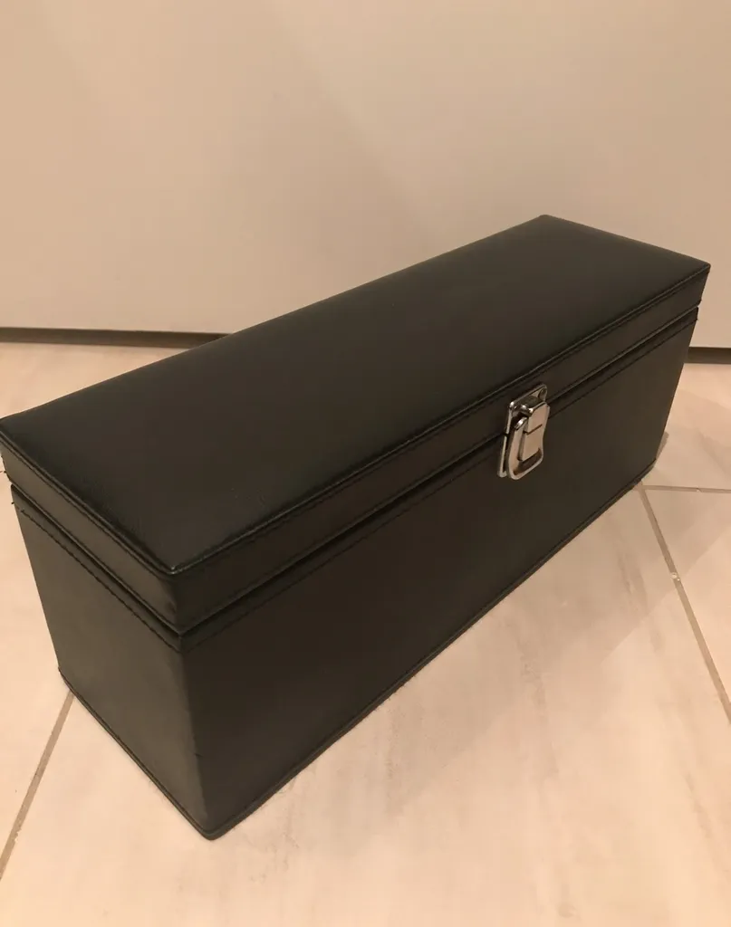 Wine Box With Corkscrew & Wine Ring photo 1