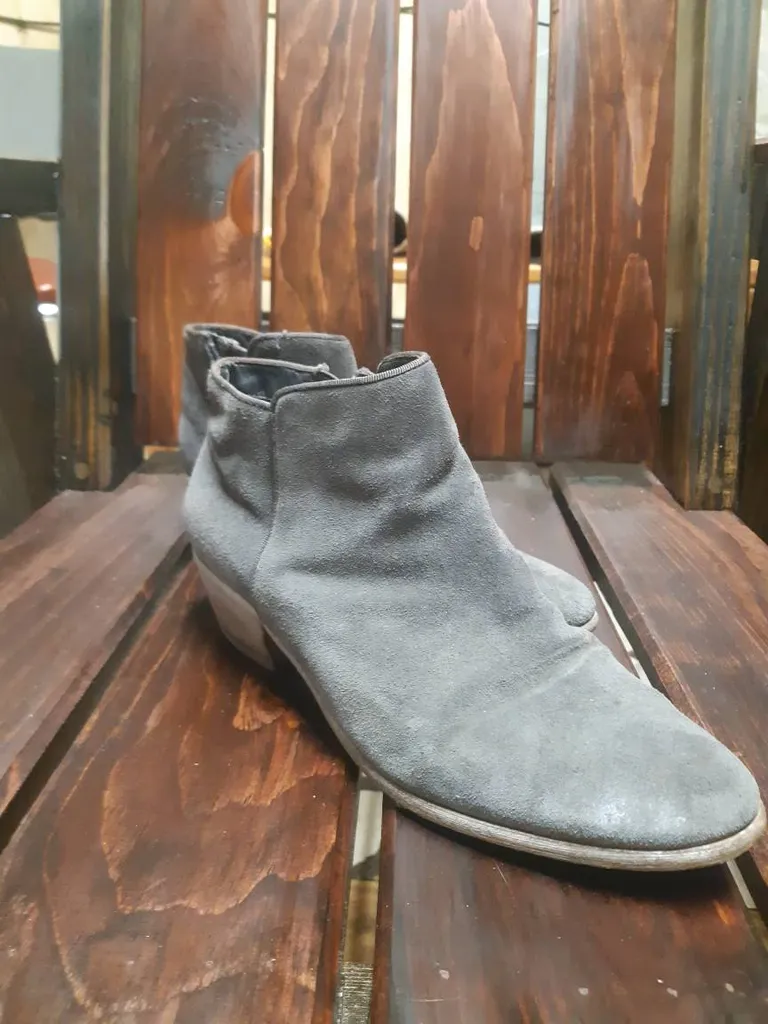 Size 8 Suede Ankle Boots photo 1