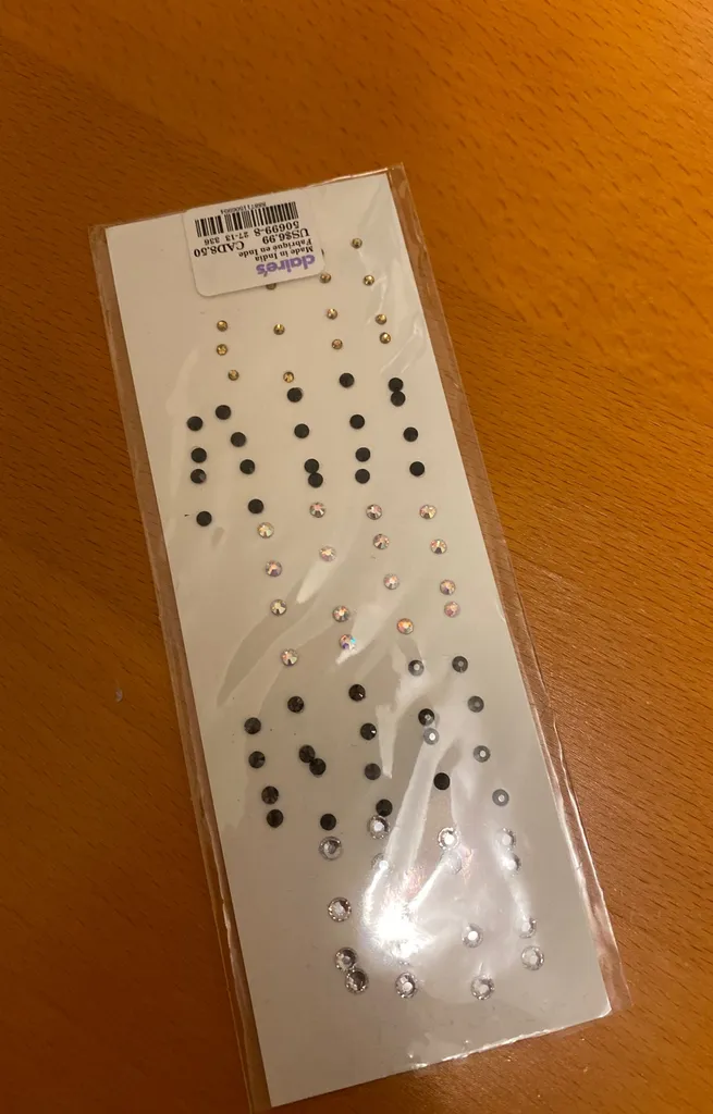 FREE face Stud Stickers photo 1