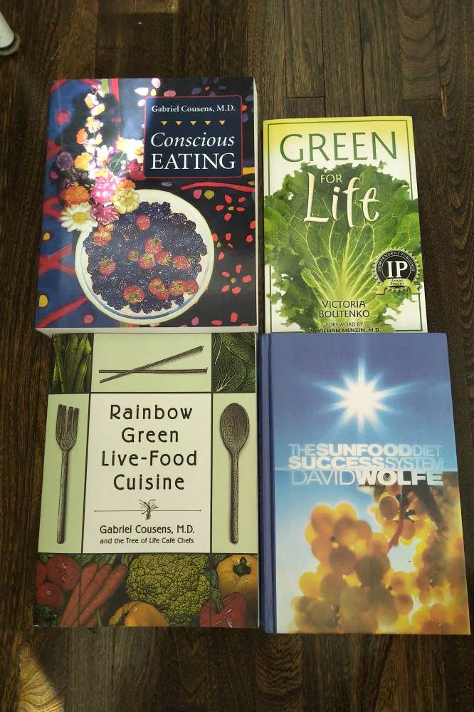 Like New Raw Food Cookbooks photo 1