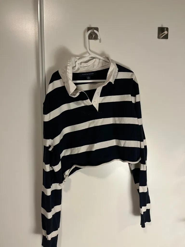 Tommy Hilfiger Crop photo 1