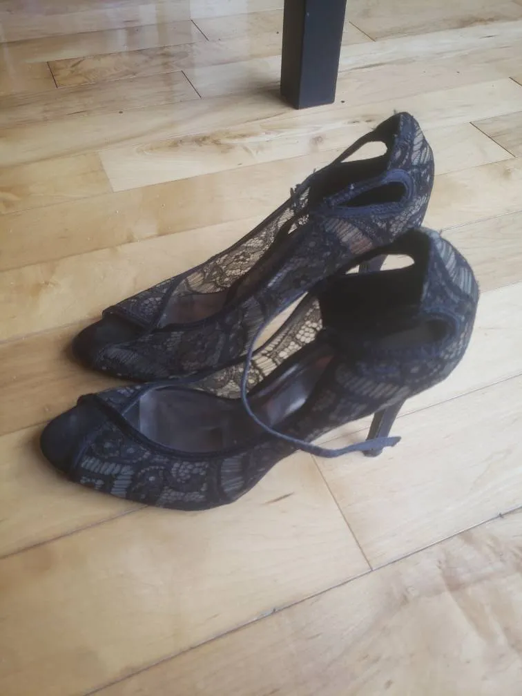 Lacy Heels, Size 10 photo 1