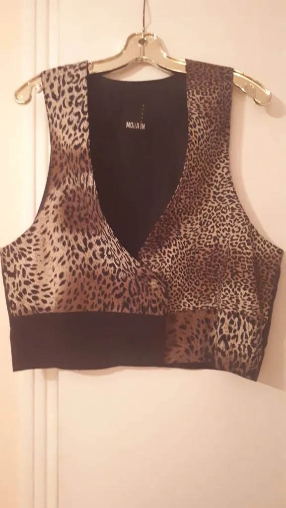 Leopard Print Vest photo 1