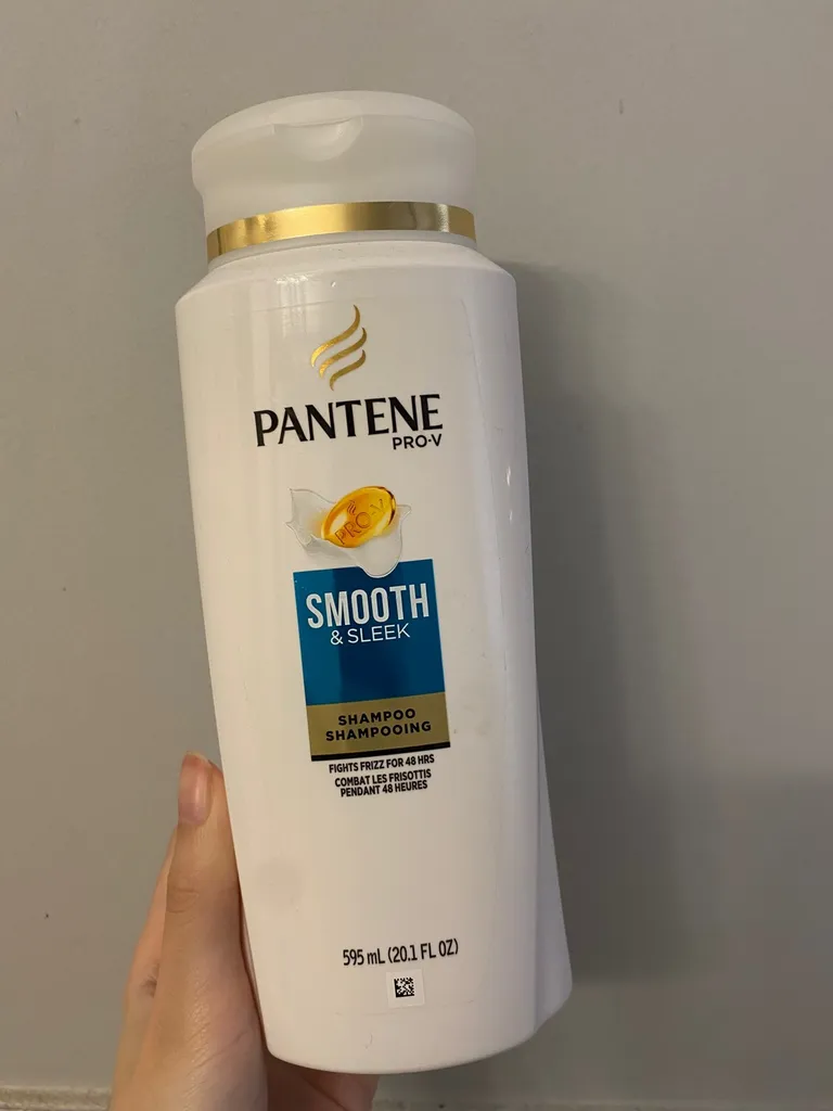 New Pantene Pro-V Shampoo photo 1