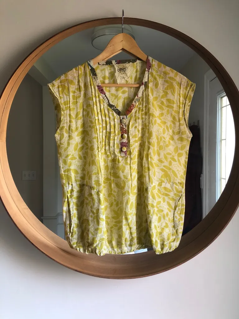 Light Leaf Pattern Tank top photo 1