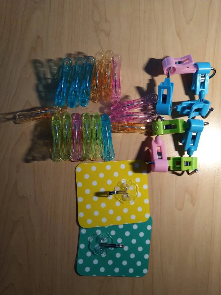 Bunch Of Clips photo 1