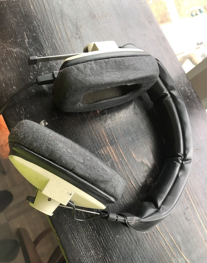 Studio Headphones . photo 1