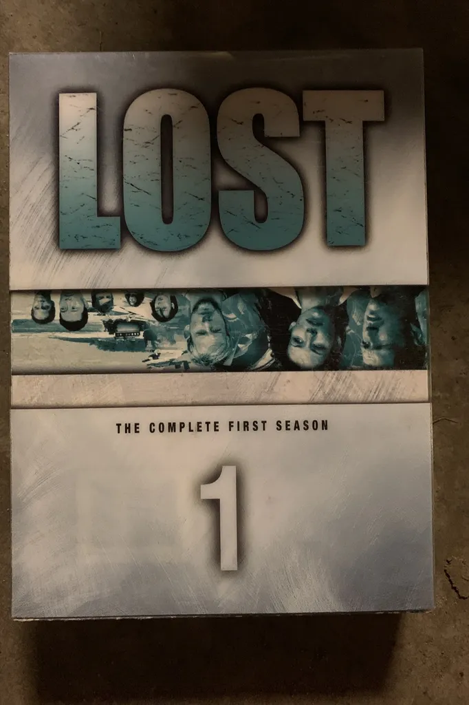 Lost Season 1 DVD Set photo 1