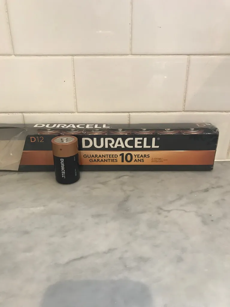Duracell D Batteries - 4 Left photo 1