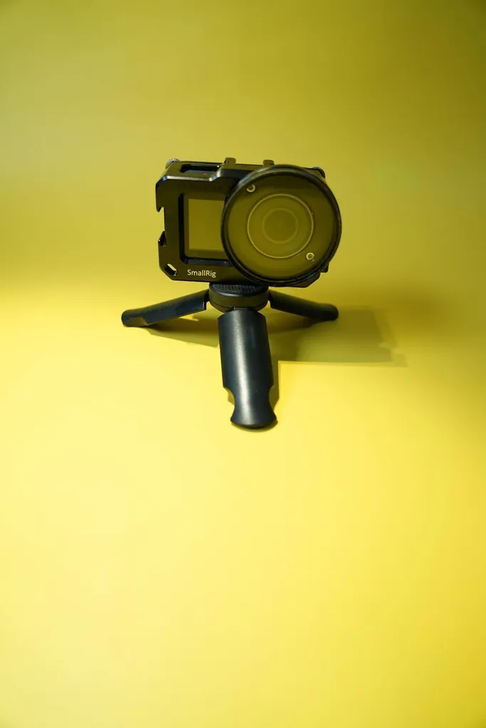 Mini Action Camera Smartphone Tripod photo 1