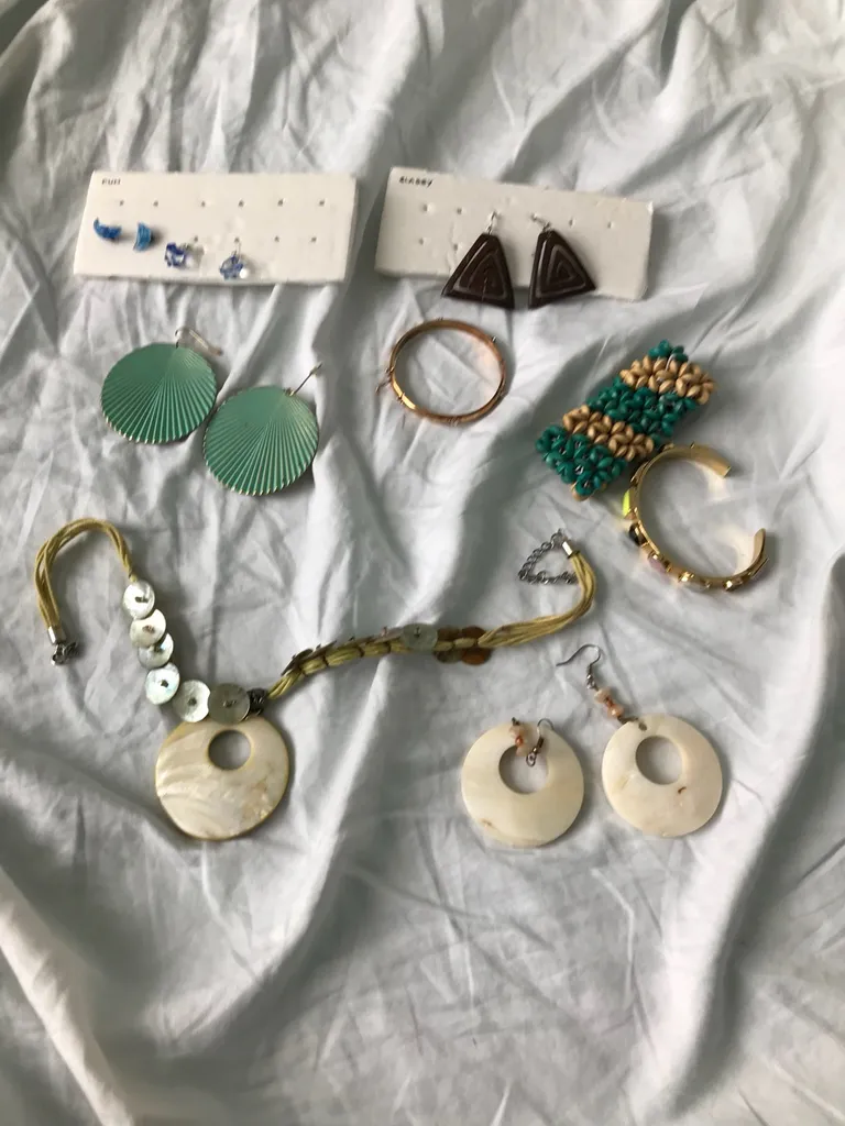 Costume Jewellery photo 1