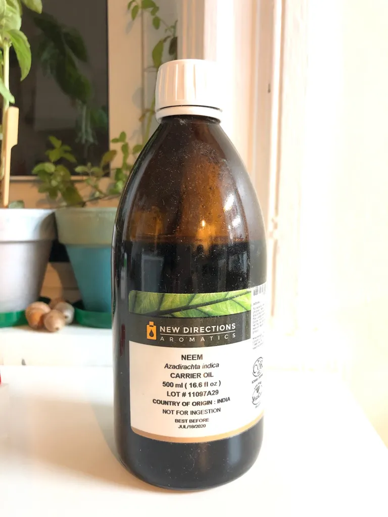 Sharing Neem Oil photo 1