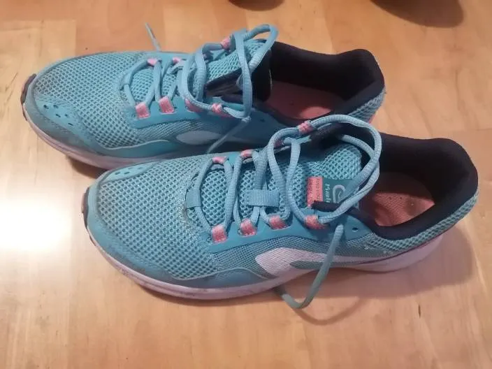 Running Shoes Size 7 photo 1