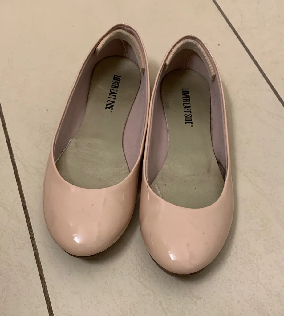Size 7.5 Light Blush Flats photo 1