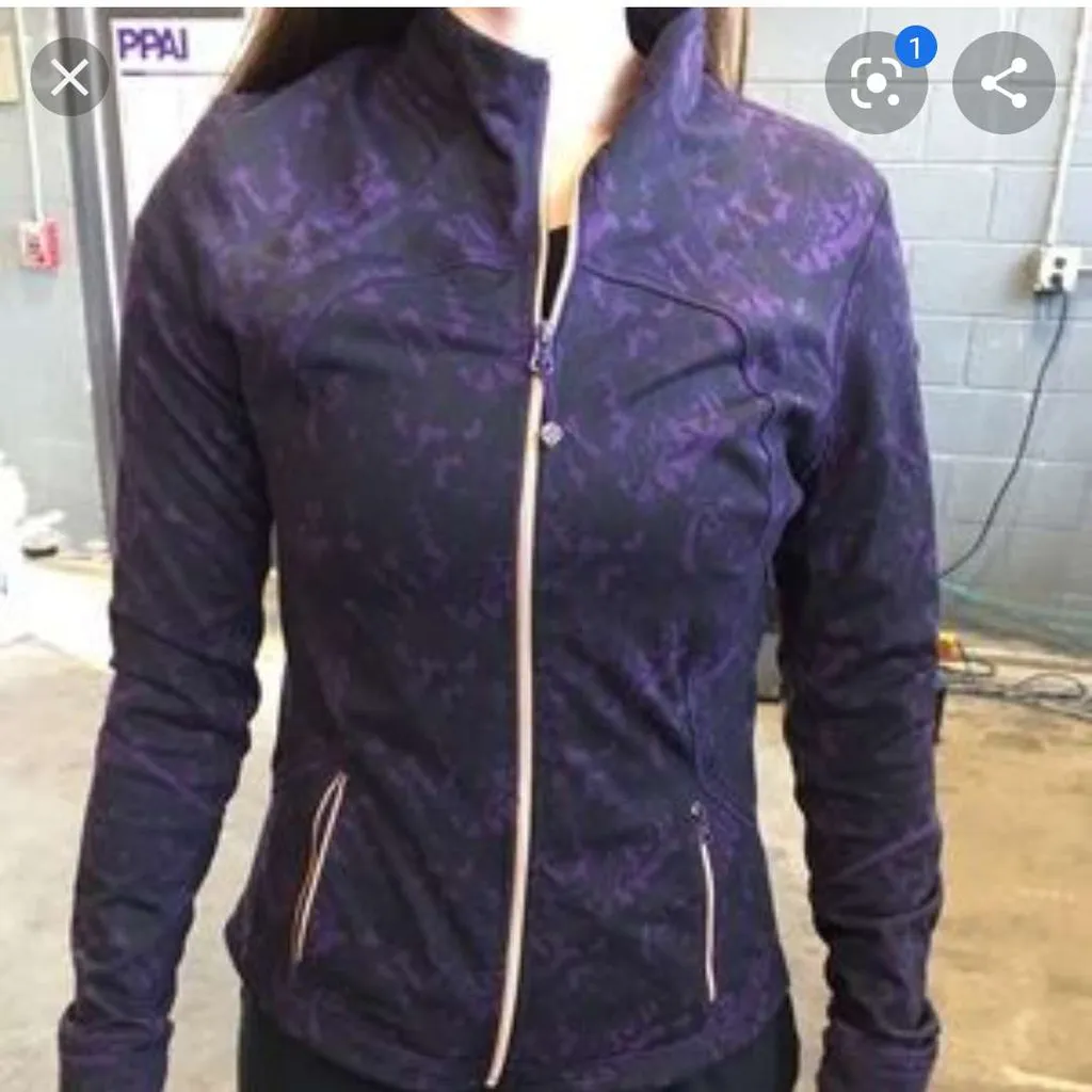 Lululemon jacket photo 1