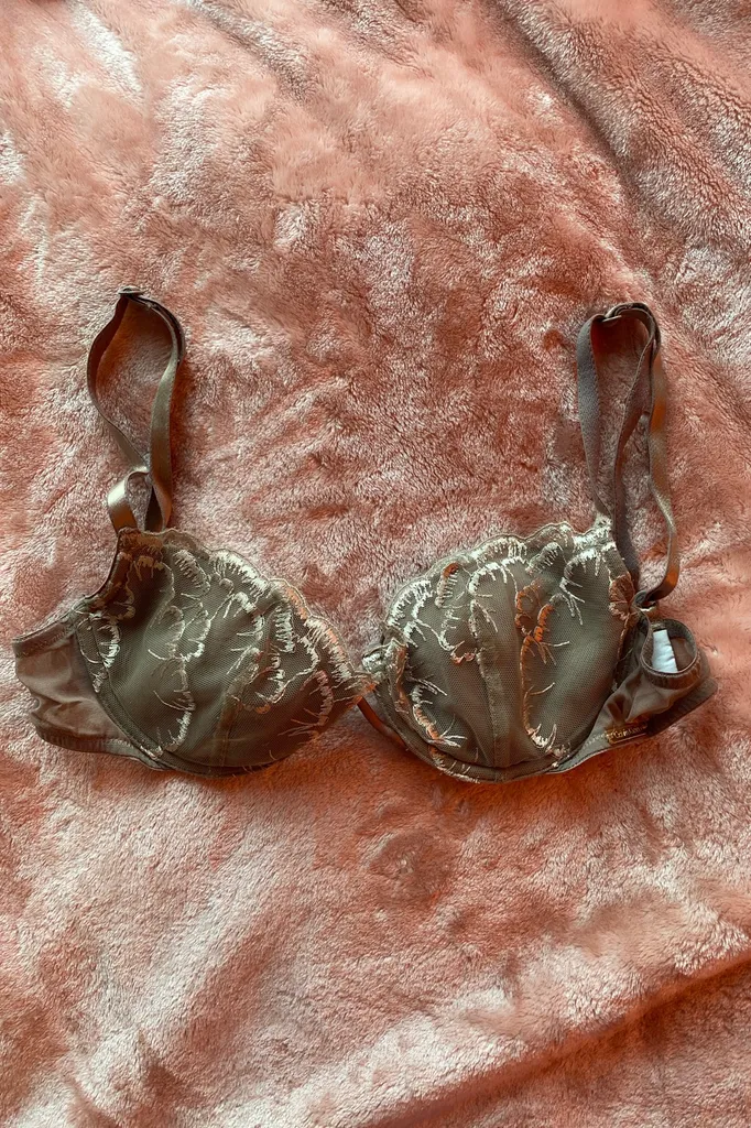 free 34b Calvin Klein Bra photo 1