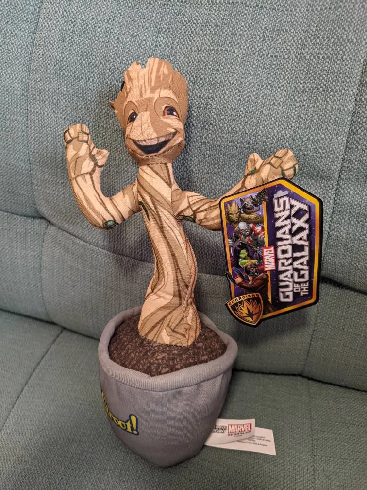 Groot Toy photo 1