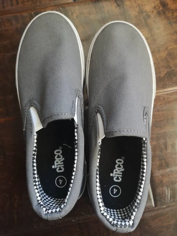 New Grey Sneakers photo 1