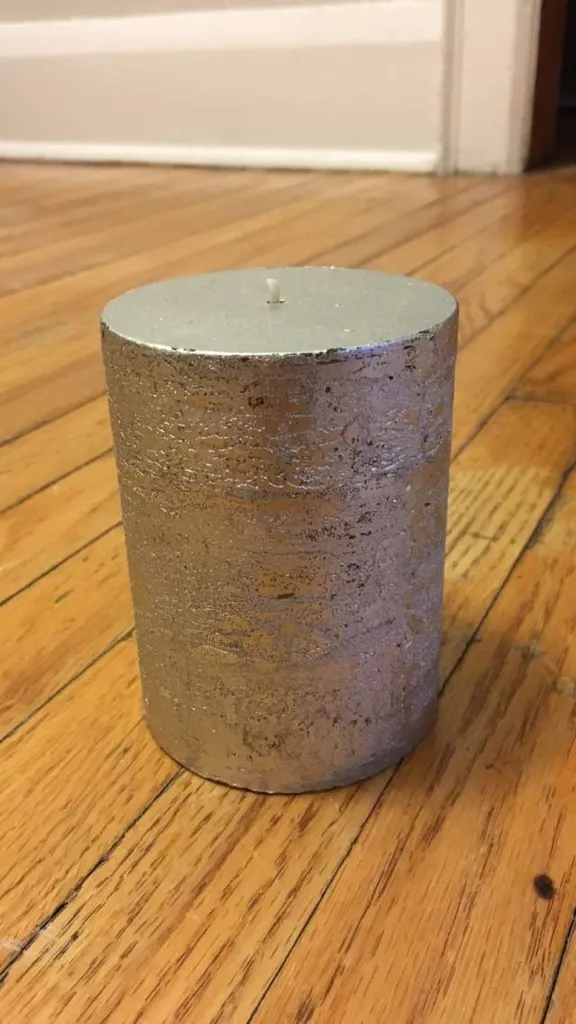 Silver Textured Candle photo 1