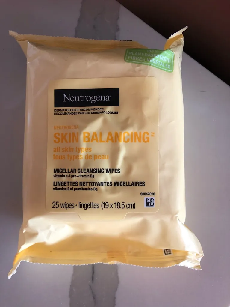 Cleansing Wipes photo 1