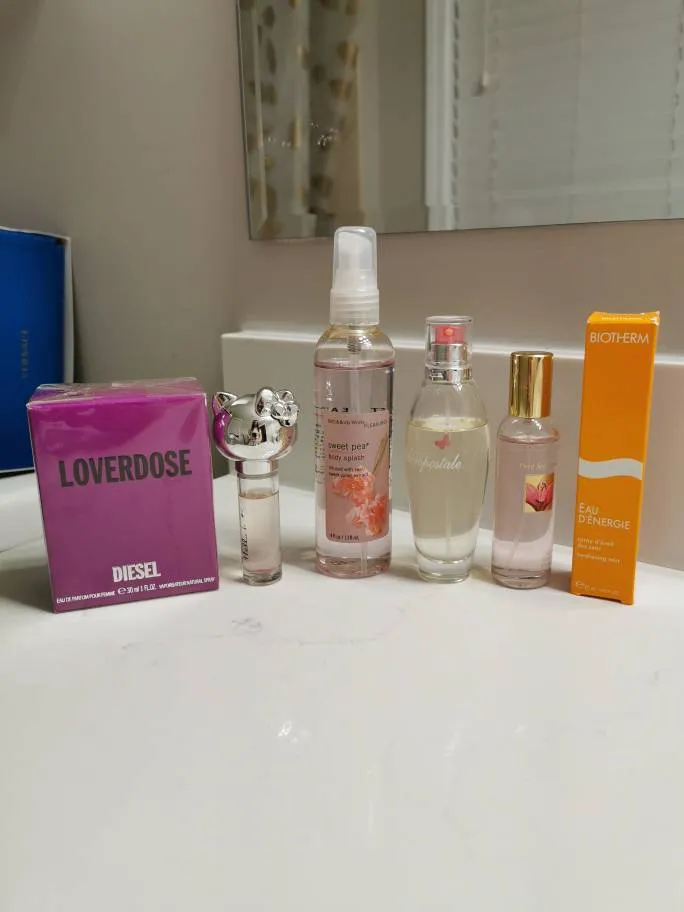 Perfumes & Sprays photo 1