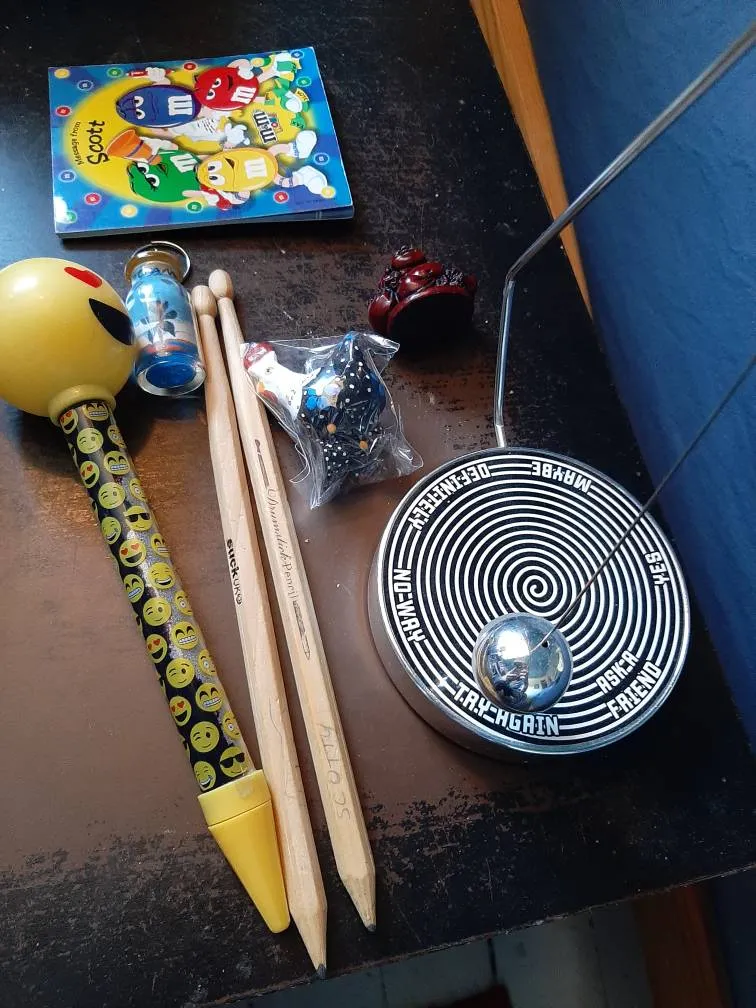 Various Knickknacks photo 1