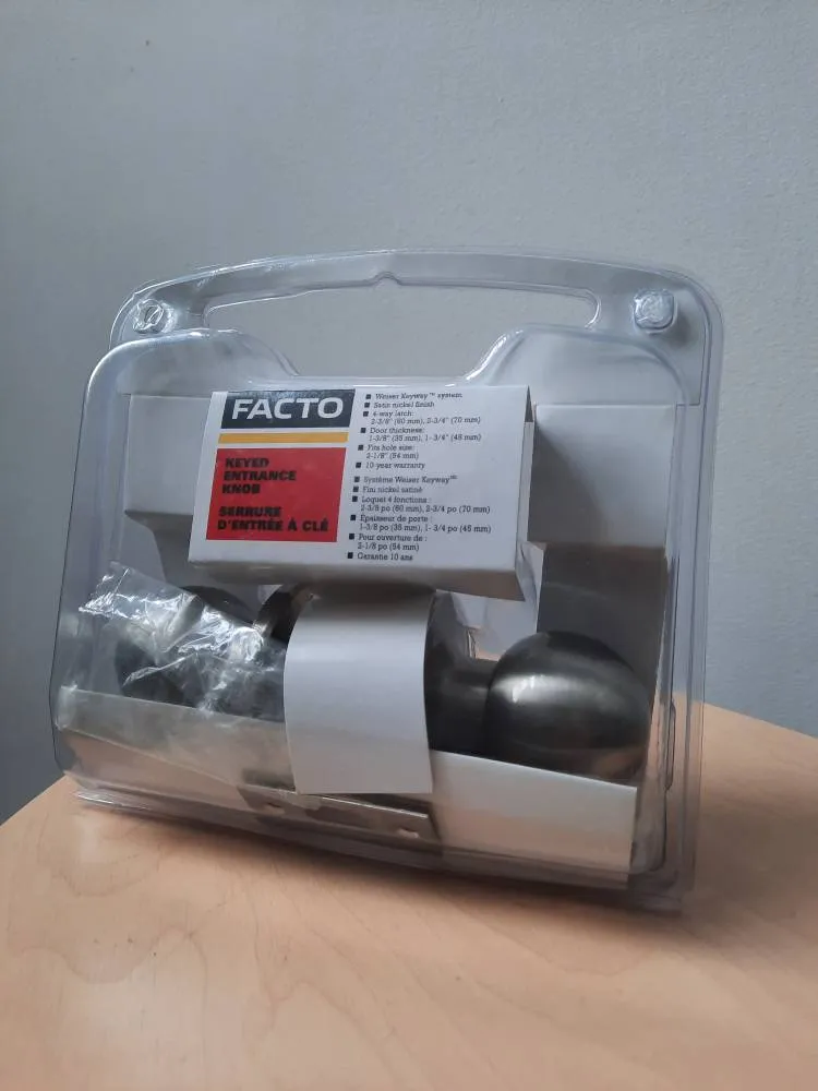 Doorknob Set! photo 1