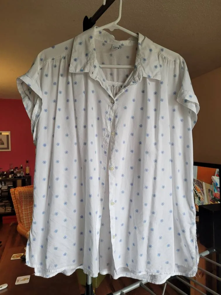 Old Navy Light Blouse photo 1