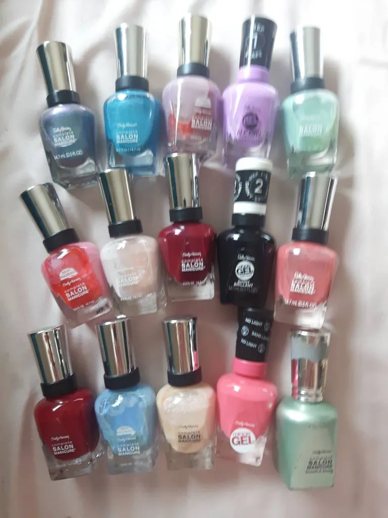 SALLY HANSEN photo 1