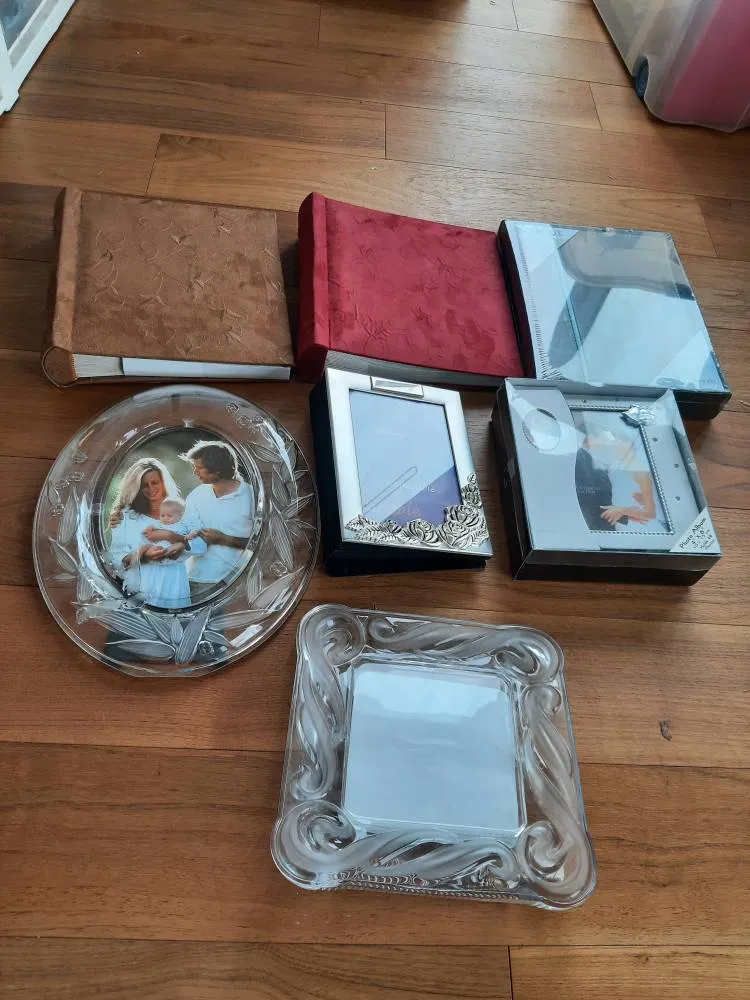 Brand New Photo Frames And Photo Albums photo 1