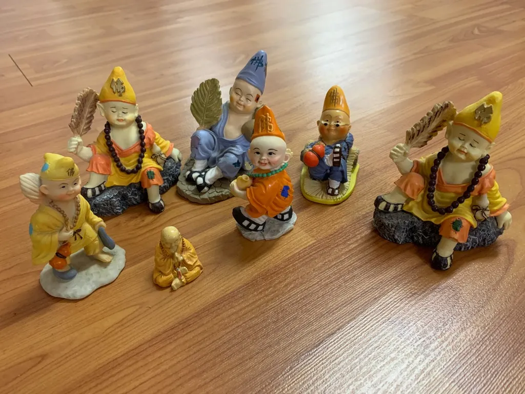 Asian Buddha Monk Statues Figurines photo 1