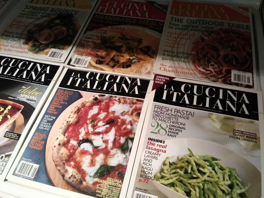 19 Issues Of La Cucina Italiana Plus 4 Other Cooking Magazines photo 1