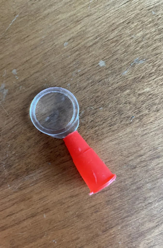 Plastic Mini Magnifying Glass photo 1