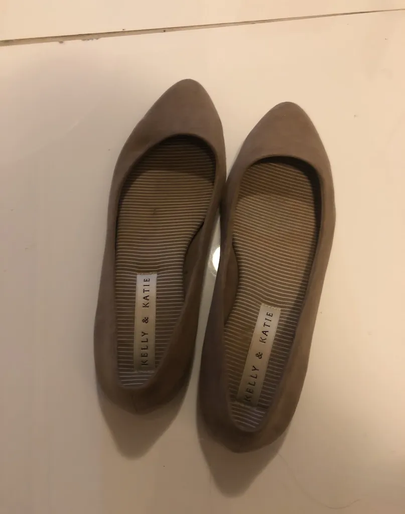 FREE! Lily And Katie Flats photo 1