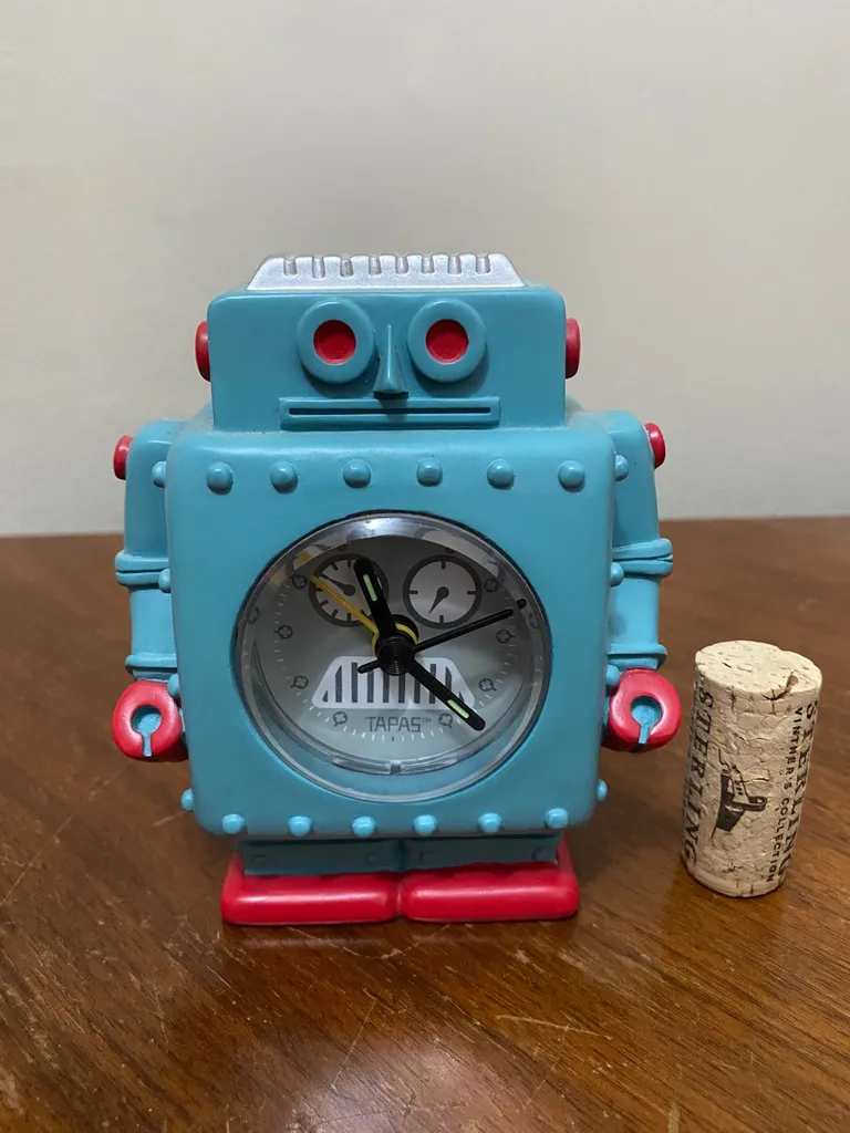 Robot Clock photo 1
