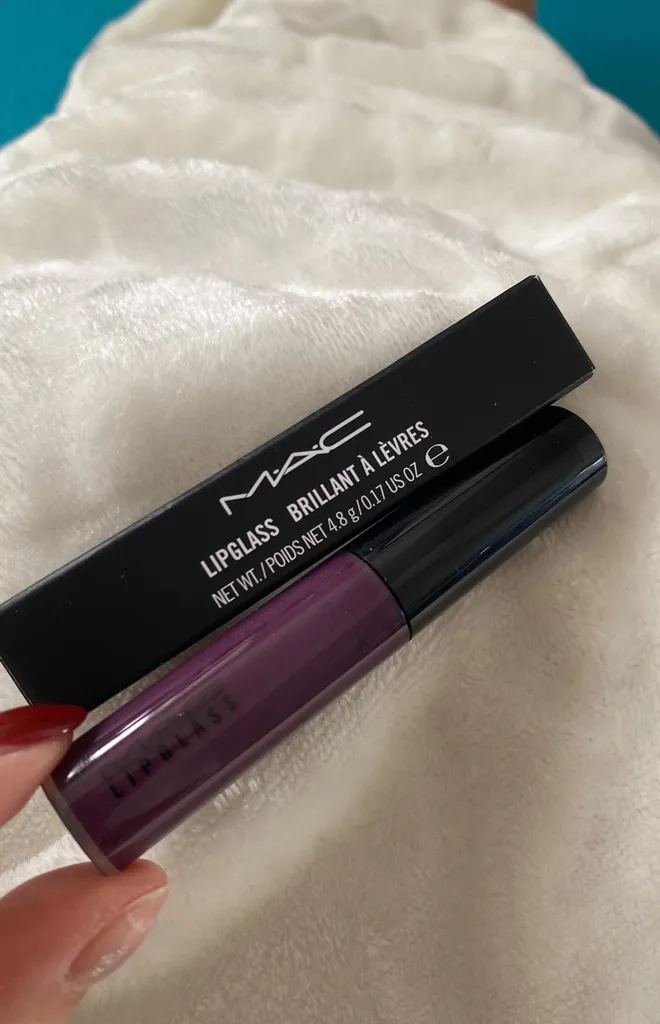 Mac Lipgloss photo 1