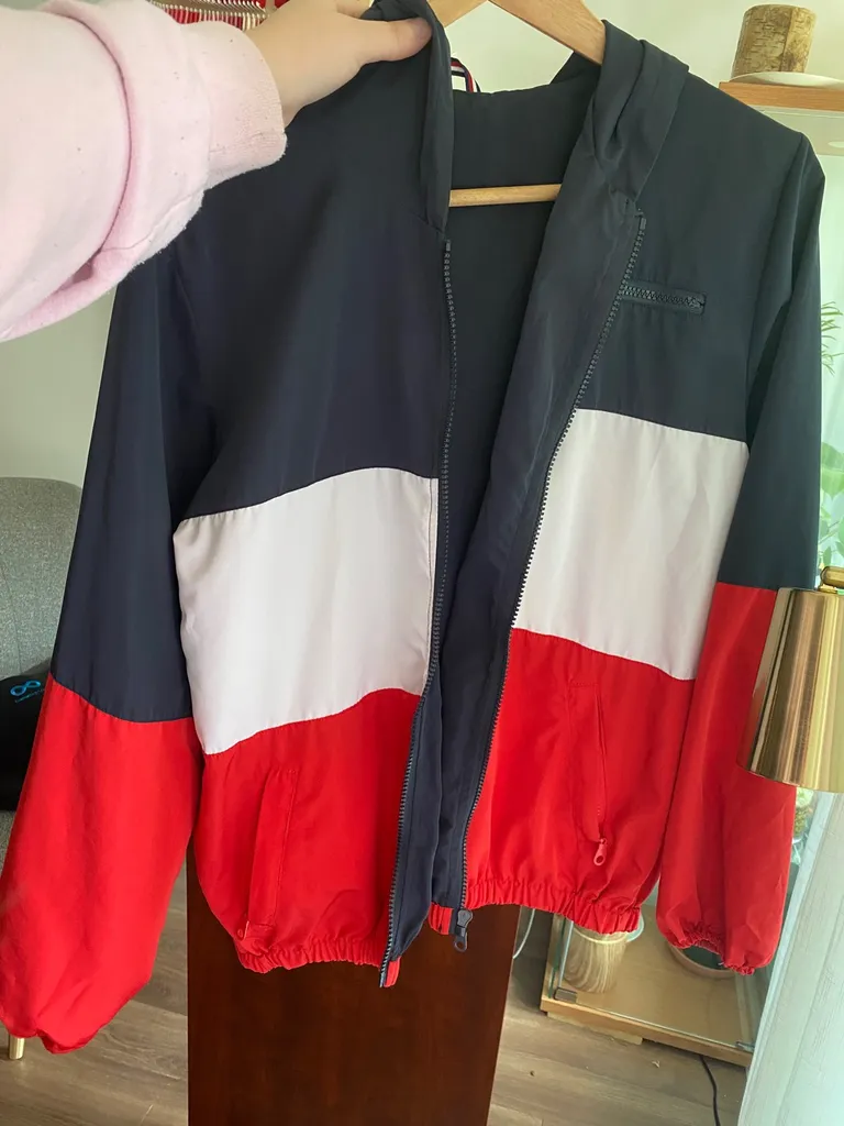 Brandy Melville Windbreaker photo 1