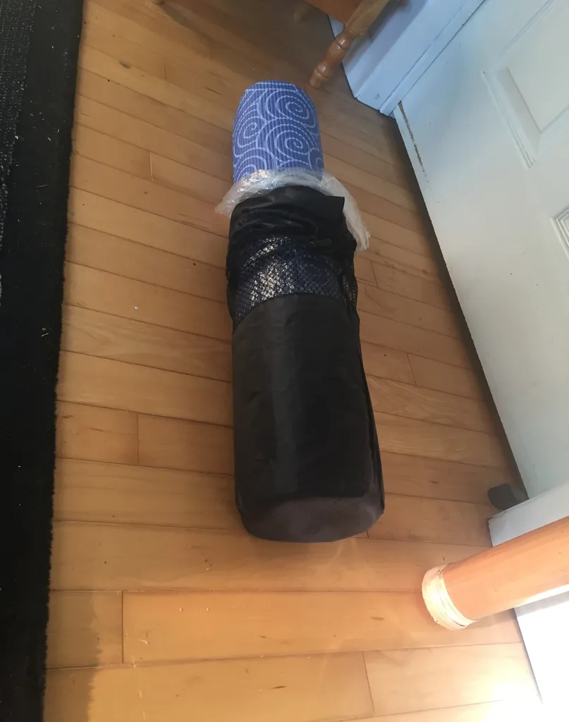 BNIP YOGA MAT photo 1