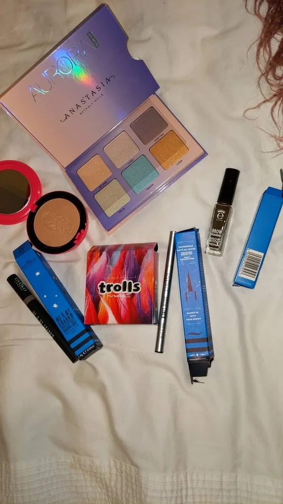 BRAND NEW MAKEUP ITEMS MAC ANASTASIA B.H. photo 1