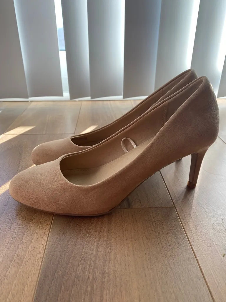 Heels, Size 6.5 photo 1