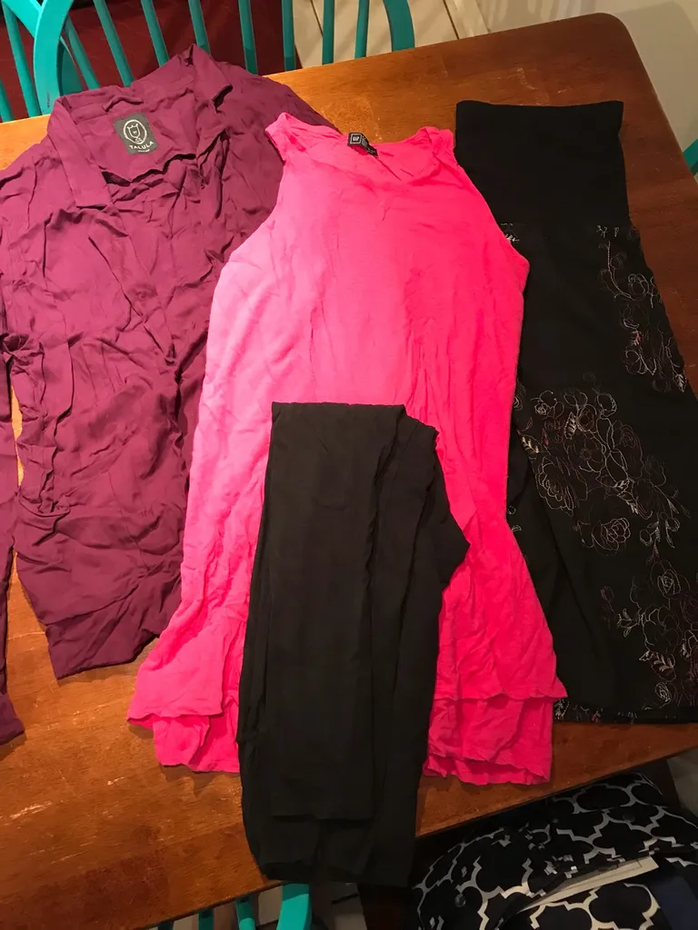 Medium Maternity/stretchy Clothes photo 1