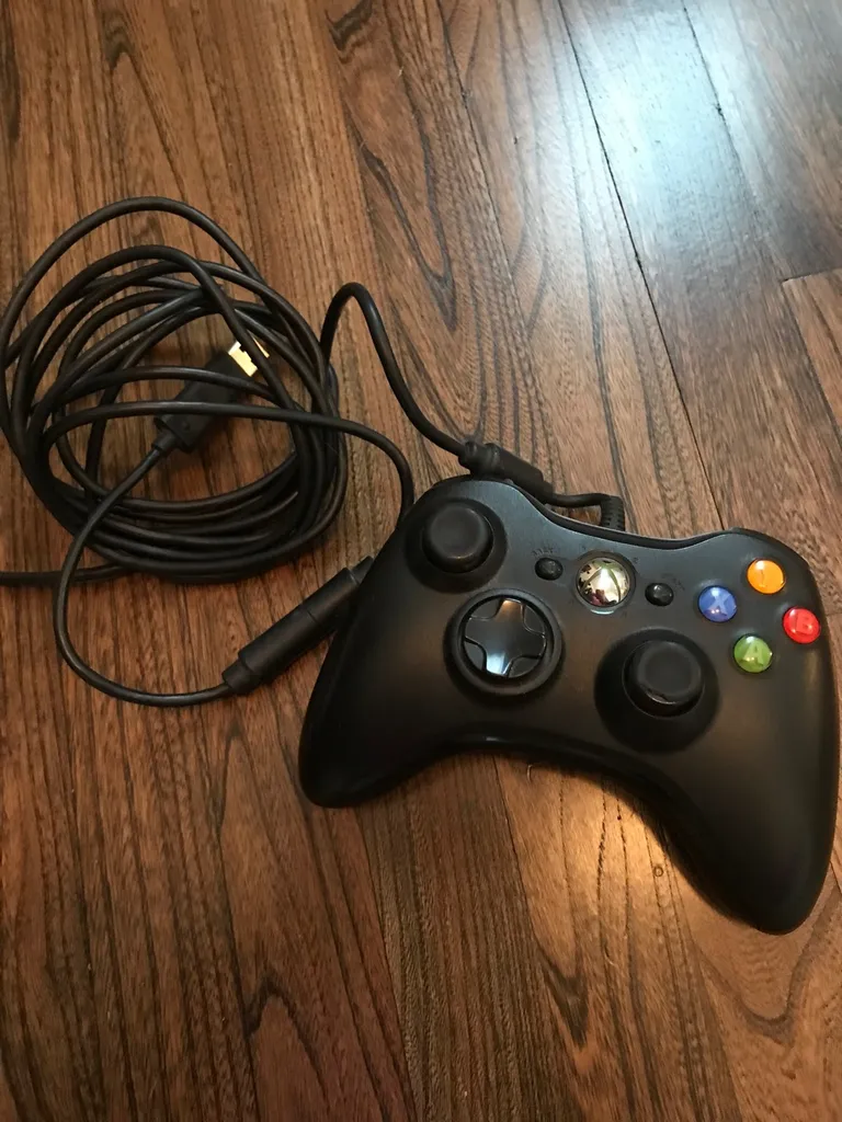 BN Authentic XBOX Controller And USB Cable photo 1