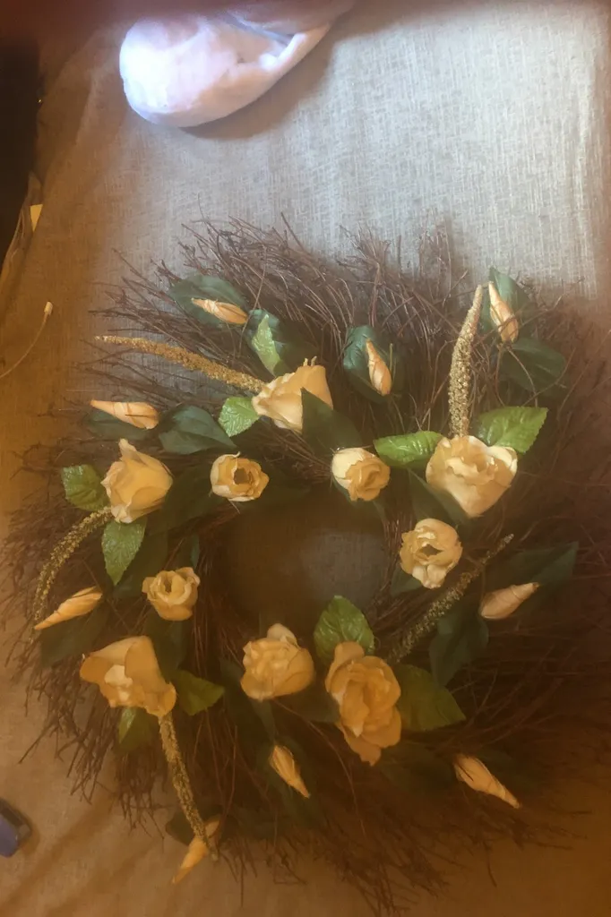 NWOT All Season Wreath photo 1