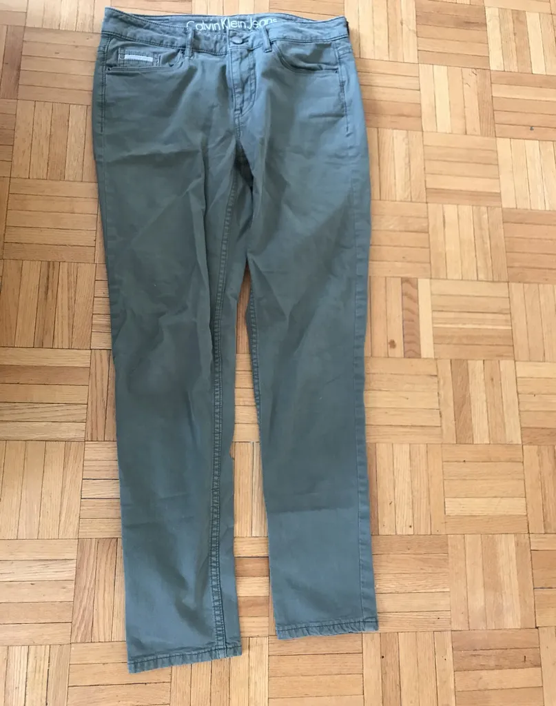 Green Calvin Klein Ankle Skinny Jeans. Size 28 photo 1