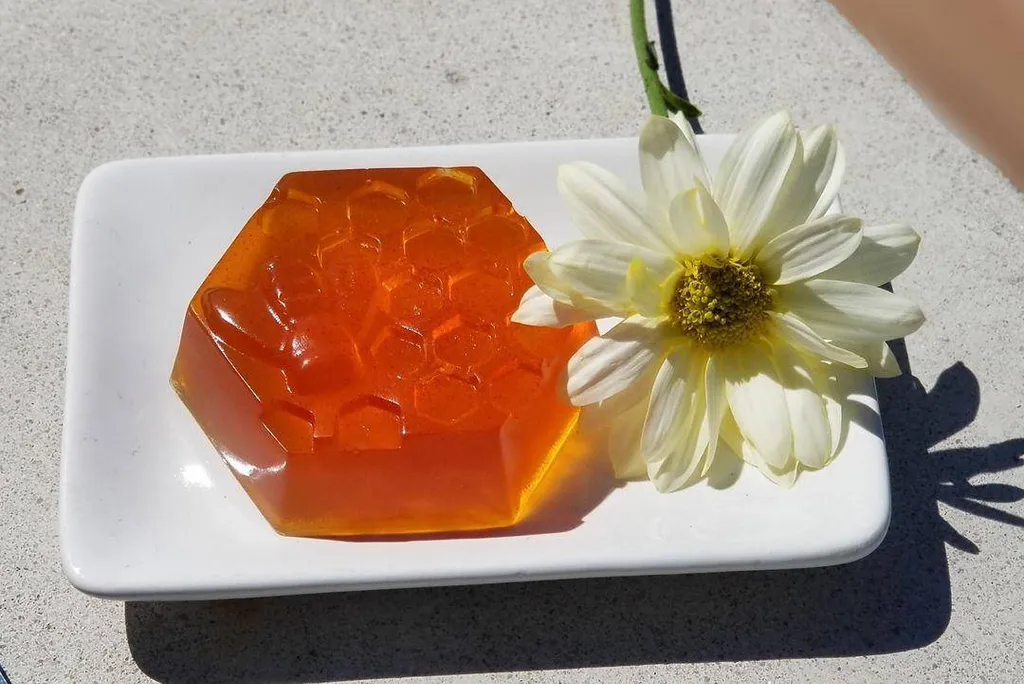 💛🐝Honey Tumeric Natural Body Soap photo 1