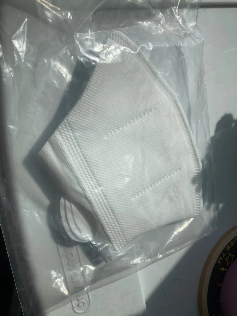 Free youth Sized Disposable Masks photo 1